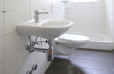 Moderne und zweckmässige Badezimmer